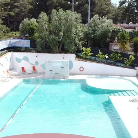 Charming In With Shared Pool 40 M² *